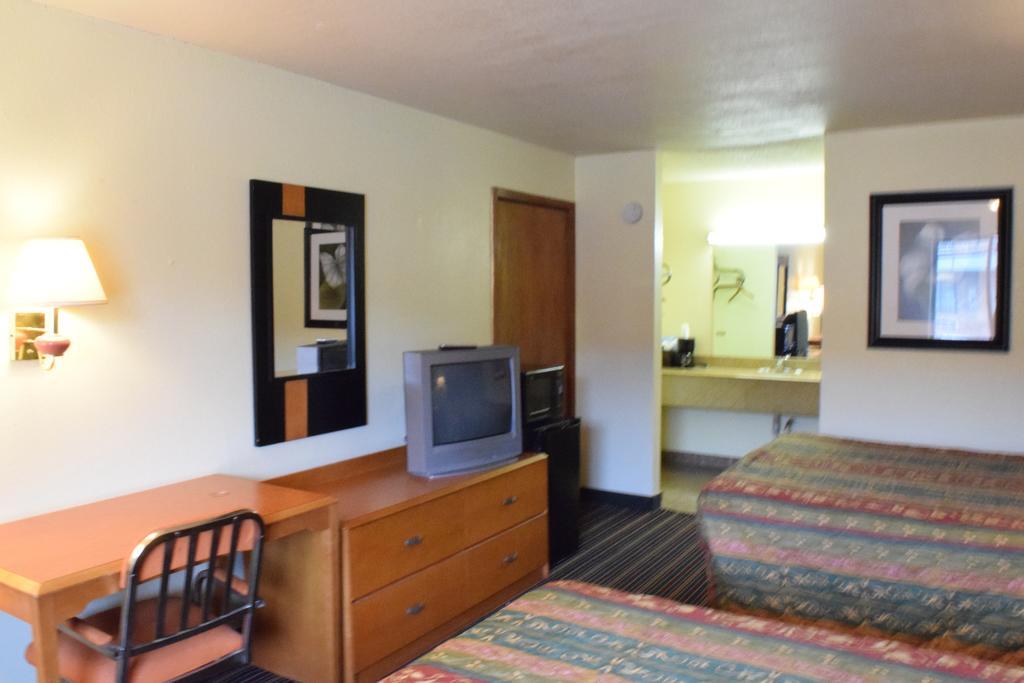 Executive Inn Odessa Exterior photo